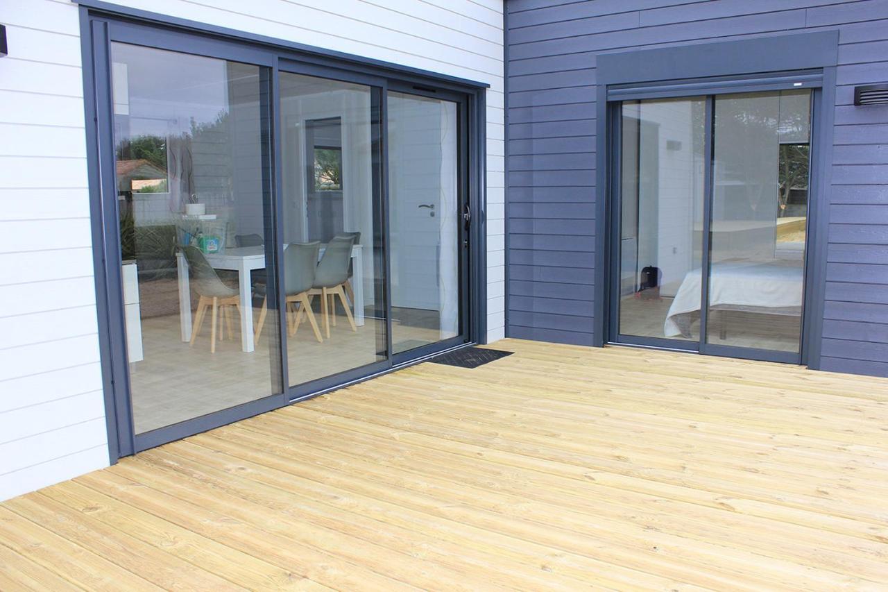 Chalet Pour 6, Domaine Avec Piscine 圣伊莱尔·德列 外观 照片